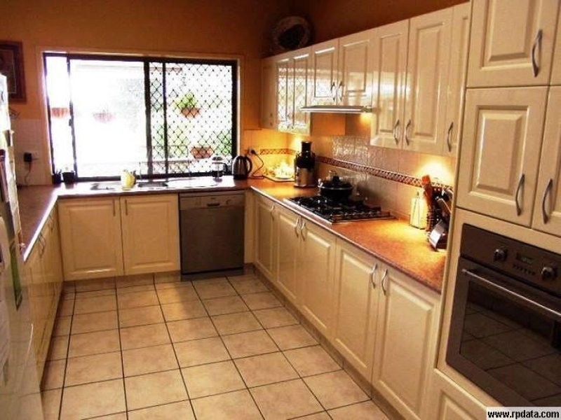 40 Manly Drive, Robina QLD 4226