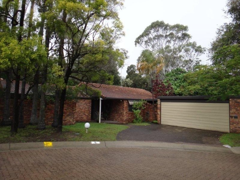 5/180 Ron Penhaligon Way, Robina QLD 4226