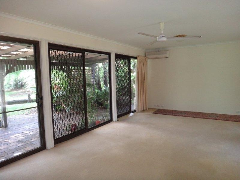 5/180 Ron Penhaligon Way, Robina QLD 4226