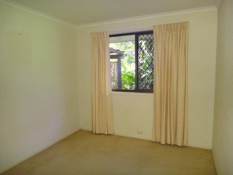 5/180 Ron Penhaligon Way, Robina QLD 4226