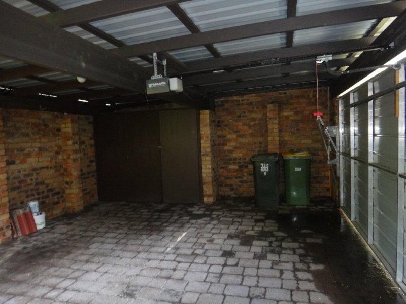 5/180 Ron Penhaligon Way, Robina QLD 4226