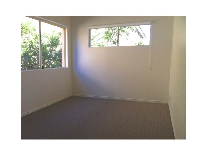 4/4 Garden Street, Southport QLD 4215