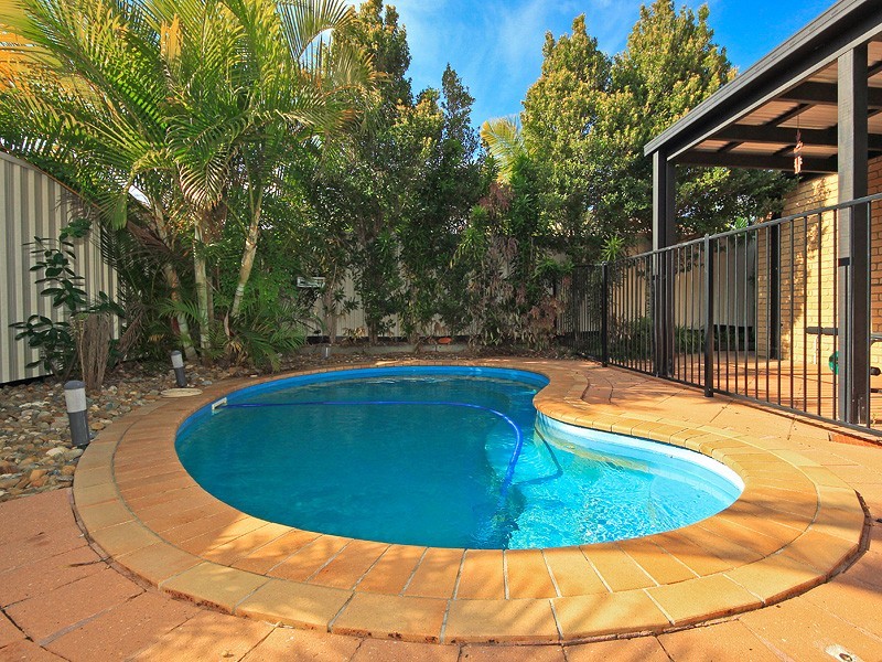 6 Fiddlewood Place, Reedy Creek QLD 4227