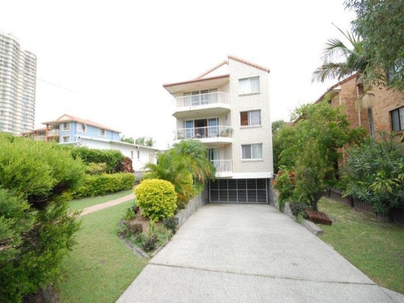 6/8 Mountain View Ave, Miami QLD 4220