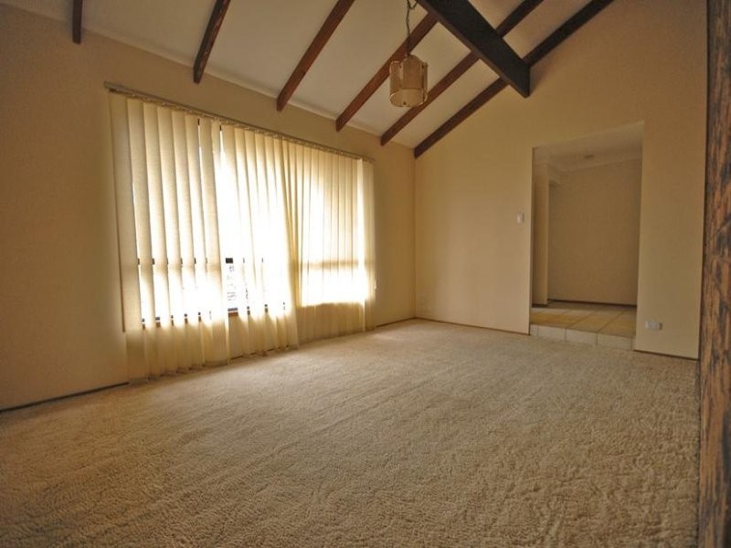 6 Lamb Street, Broadbeach Waters QLD 4218