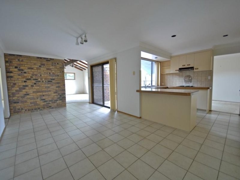 6 Lamb Street, Broadbeach Waters QLD 4218