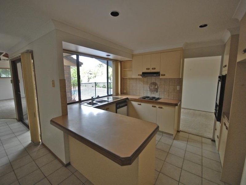 6 Lamb Street, Broadbeach Waters QLD 4218