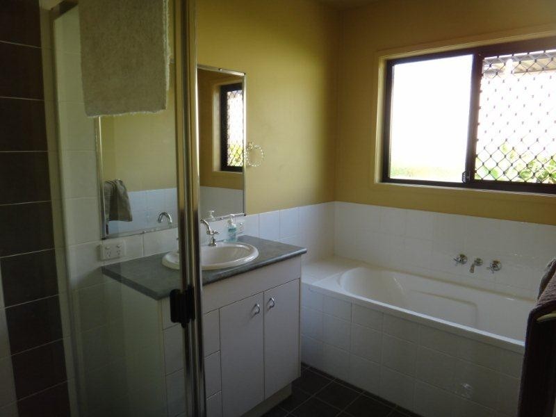 7 Felix Court, Merrimac QLD 4226