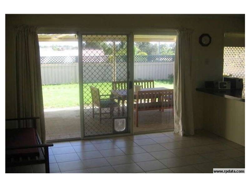 8 Bellbrook Close, Robina QLD 4226