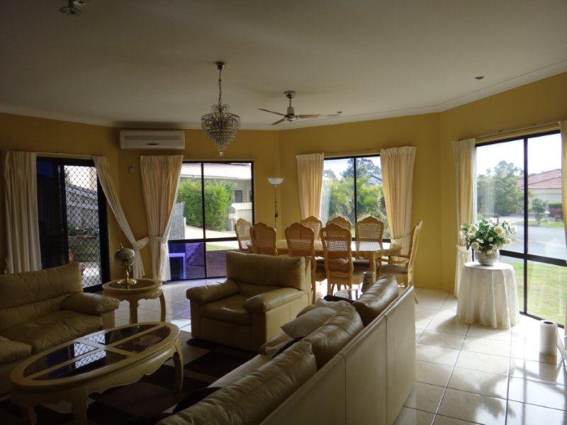 7 Felix Court, Merrimac QLD 4226