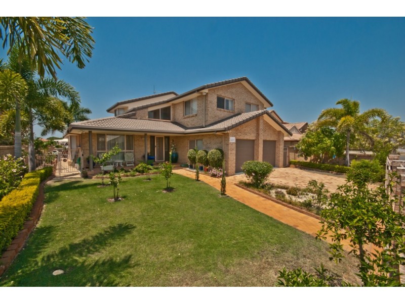 31 Cayman Drive, Clear Island Waters QLD 4226