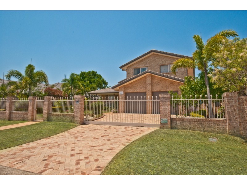31 Cayman Drive, Clear Island Waters QLD 4226