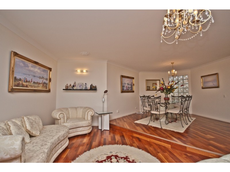 31 Cayman Drive, Clear Island Waters QLD 4226