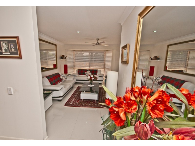 31 Cayman Drive, Clear Island Waters QLD 4226