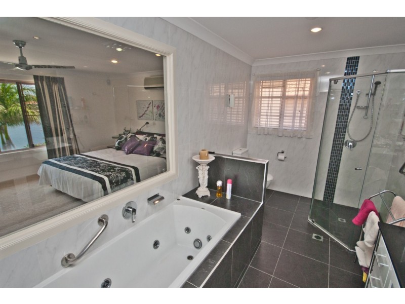 31 Cayman Drive, Clear Island Waters QLD 4226