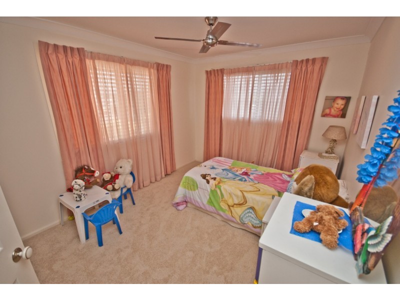 31 Cayman Drive, Clear Island Waters QLD 4226