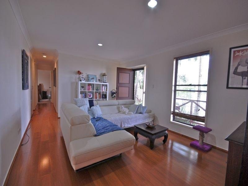 2 Jondique Avenue, Merrimac QLD 4226