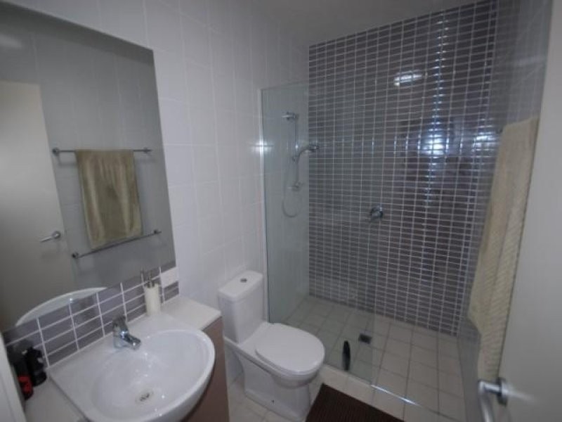 3 Watts Drive, Varsity Lakes QLD 4227