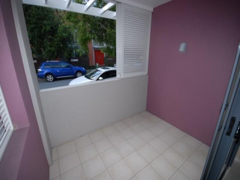 3 Watts Drive, Varsity Lakes QLD 4227