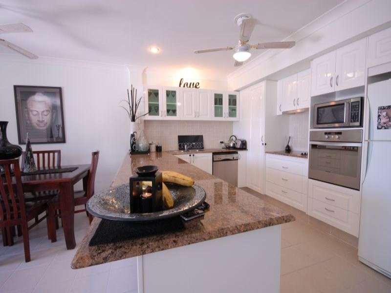 6/12 Promenade Avenue, Robina QLD 4226