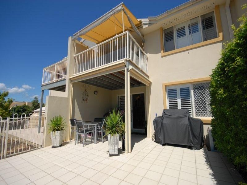 6/12 Promenade Avenue, Robina QLD 4226
