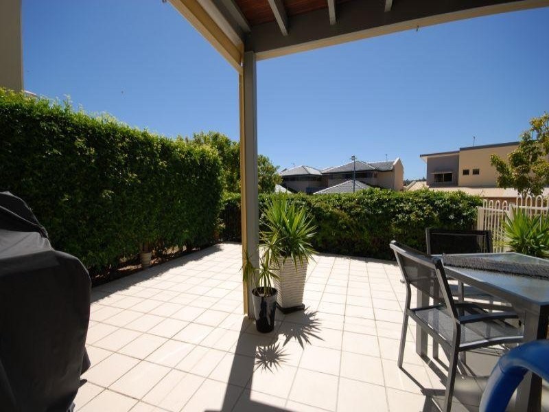 6/12 Promenade Avenue, Robina QLD 4226