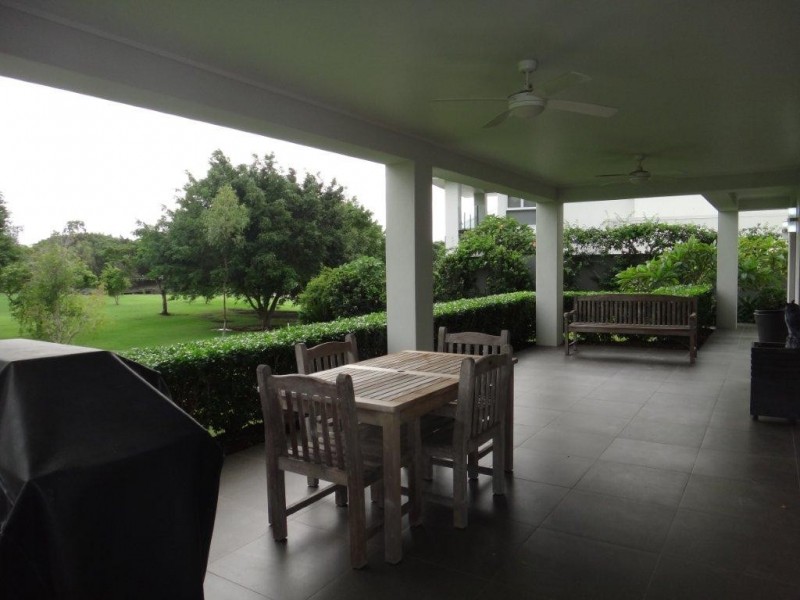829 Legend Trail, Robina QLD 4226