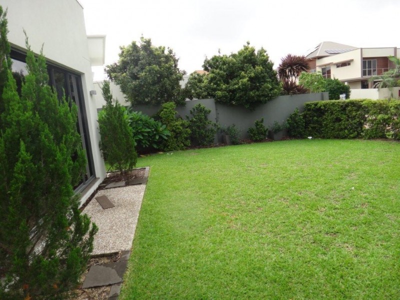 829 Legend Trail, Robina QLD 4226
