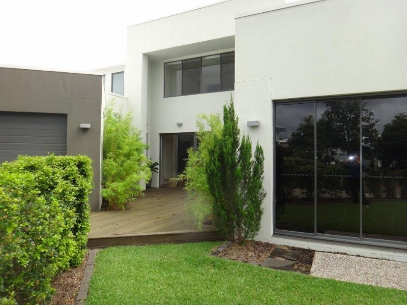 829 Legend Trail, Robina QLD 4226