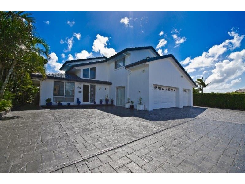 14 Cayman Drive, Clear Island Waters QLD 4226
