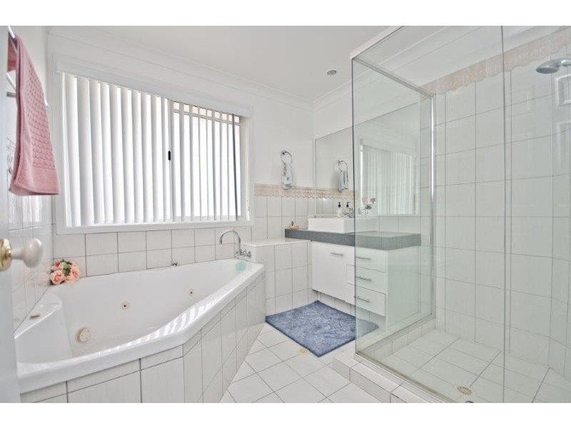 14 Cayman Drive, Clear Island Waters QLD 4226