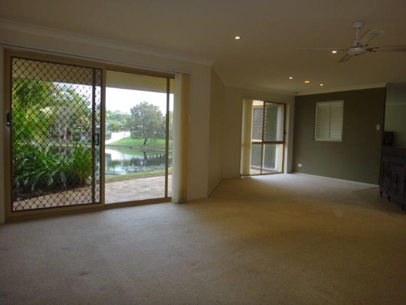 35 Pinnacle Court, Robina QLD 4226