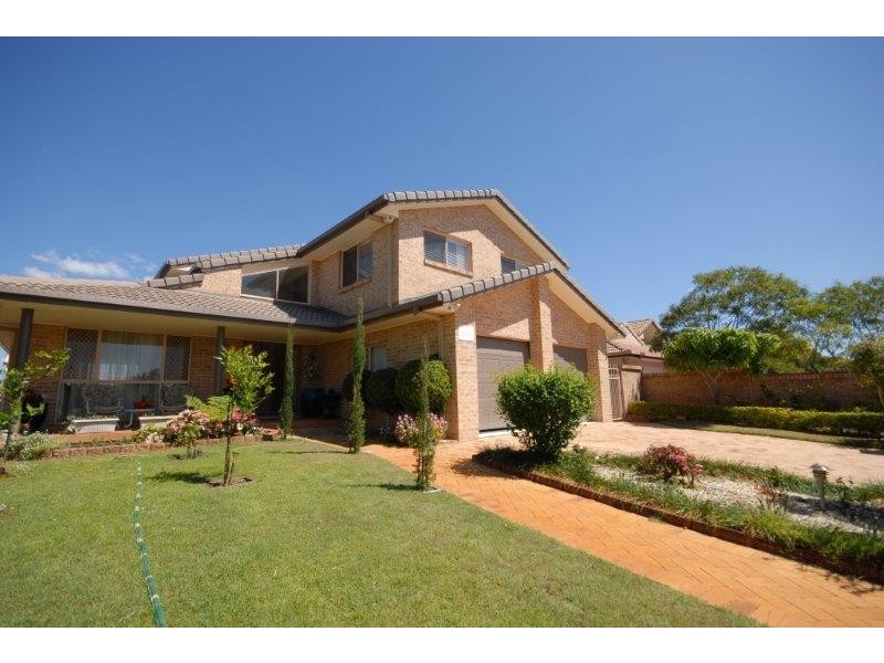 31 Cayman Drive, Clear Island Waters QLD 4226