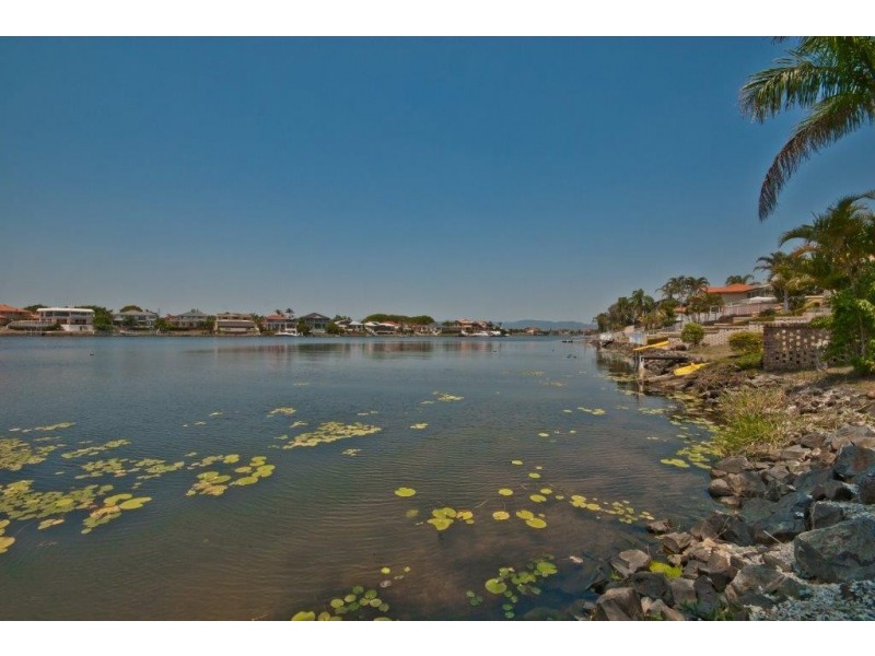 31 Cayman Drive, Clear Island Waters QLD 4226