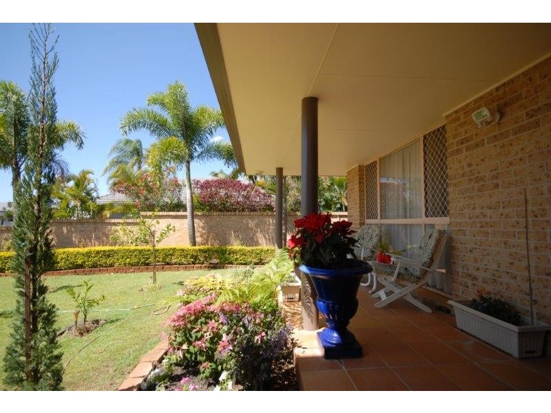 31 Cayman Drive, Clear Island Waters QLD 4226