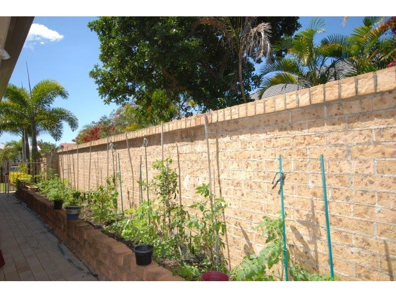 31 Cayman Drive, Clear Island Waters QLD 4226