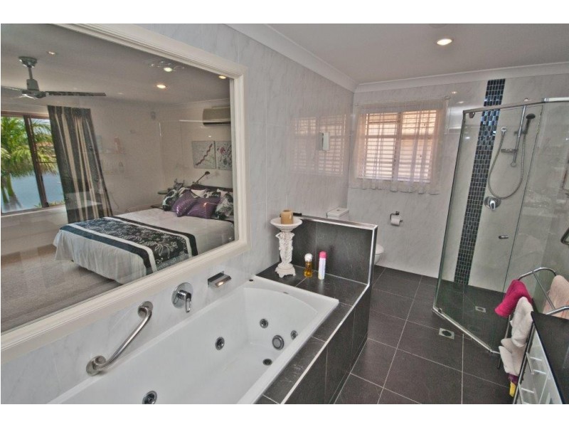 31 Cayman Drive, Clear Island Waters QLD 4226