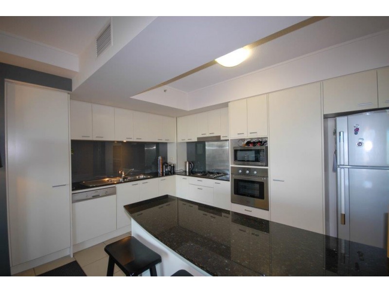 1607/2685 Gold Coast Highway, Broadbeach QLD 4218