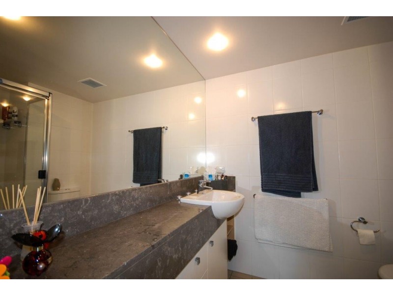 1607/2685 Gold Coast Highway, Broadbeach QLD 4218