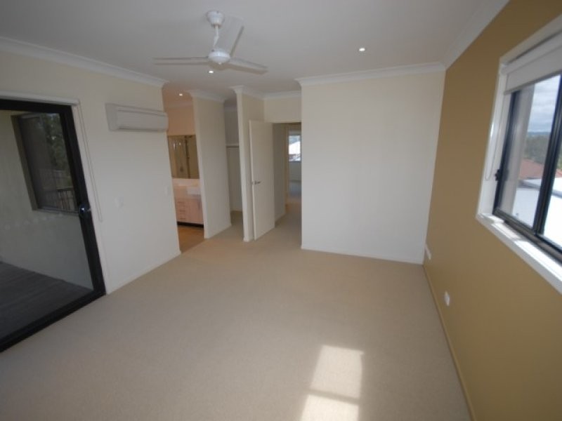 15 Zane Street, Molendinar QLD 4214