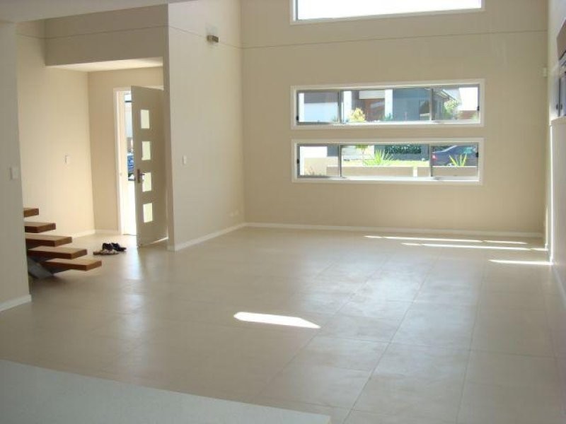 51 Azzurra Drive, Varsity Lakes QLD 4227