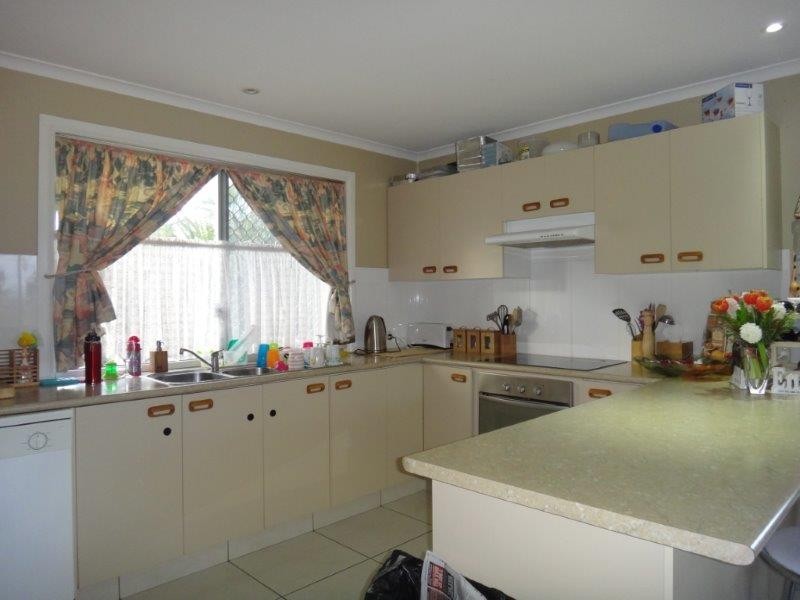 8 Lavinia Street, Southport QLD 4215