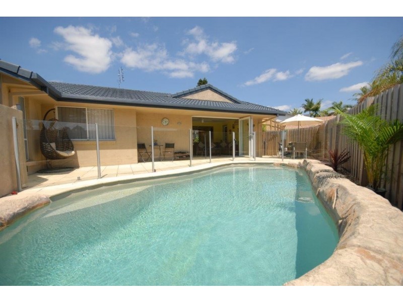 6 Karrinyup Pl, Robina QLD 4226