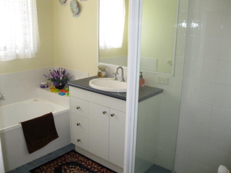 26 Mulgrave Crescent, Varsity Lakes QLD 4227