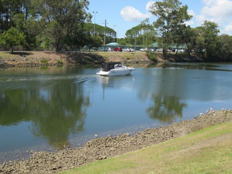 215 Cottesloe Drive, Mermaid Waters QLD 4218