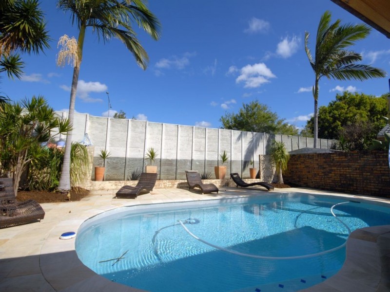 17 Portobello Drive, Mermaid Waters QLD 4218