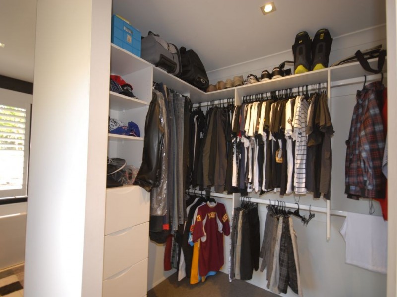 17 Portobello Drive, Mermaid Waters QLD 4218