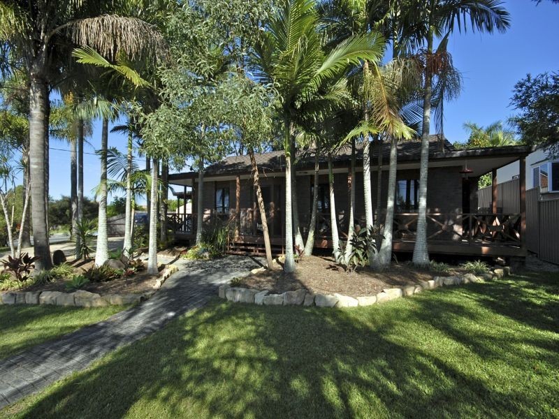 2 Jondique Avenue, Merrimac QLD 4226