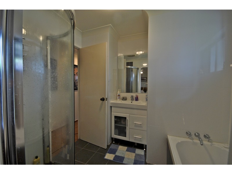 2 Jondique Avenue, Merrimac QLD 4226