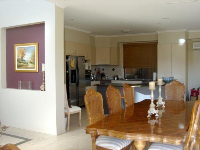 2 Valbonne Avenue, Varsity Lakes QLD 4227